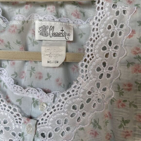 Floral Lace Women's Robe - Picture 4 of 12